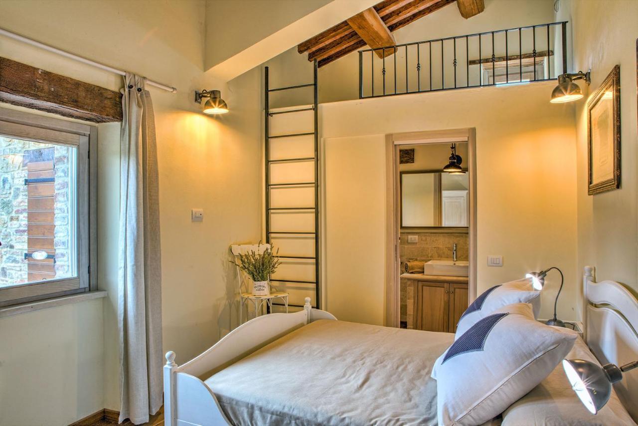 Casale Dei Gelsomini 8, Emma Villas โตดี ภายนอก รูปภาพ