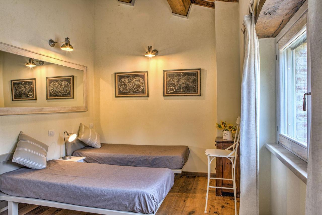 Casale Dei Gelsomini 8, Emma Villas โตดี ภายนอก รูปภาพ