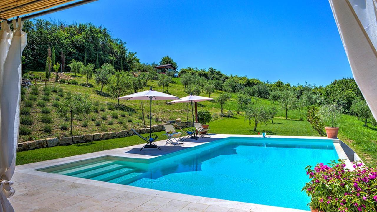 Casale Dei Gelsomini 8, Emma Villas โตดี ภายนอก รูปภาพ