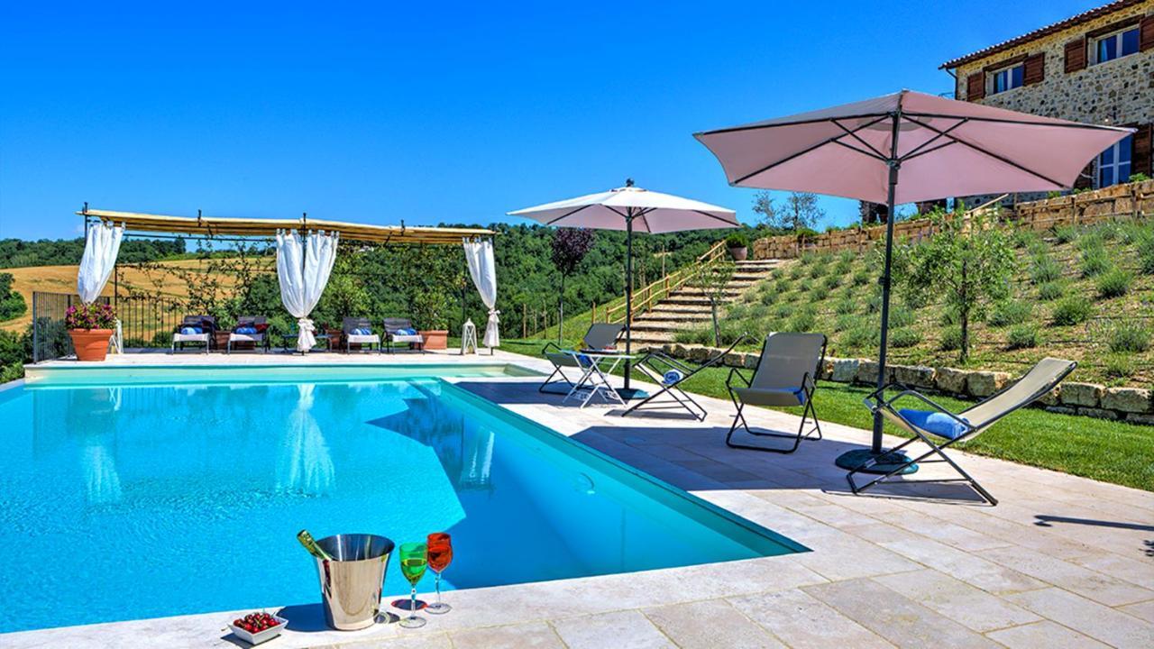 Casale Dei Gelsomini 8, Emma Villas โตดี ภายนอก รูปภาพ
