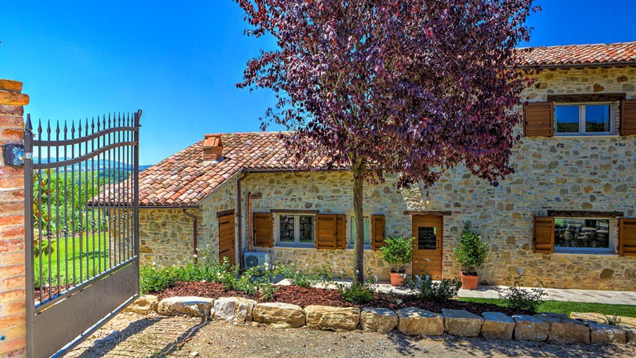 Casale Dei Gelsomini 8, Emma Villas โตดี ภายนอก รูปภาพ