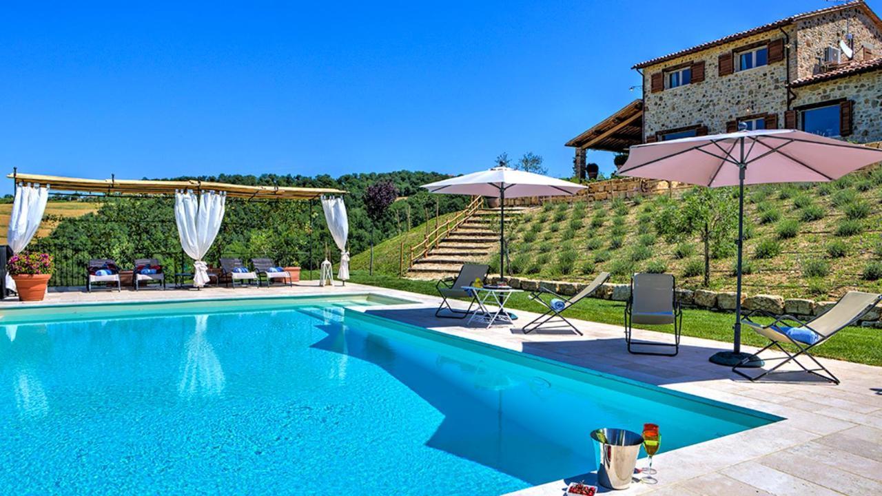 Casale Dei Gelsomini 8, Emma Villas โตดี ภายนอก รูปภาพ