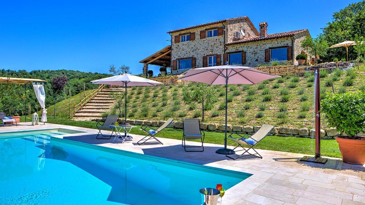 Casale Dei Gelsomini 8, Emma Villas โตดี ภายนอก รูปภาพ